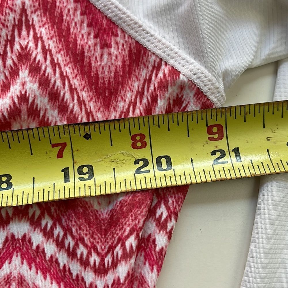 10. Prana Rory Rashguard with pink chevron graphic. Size XL - Picture 8 of 8